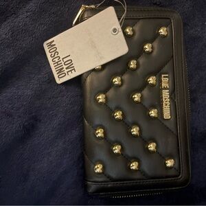 Love Moschino Black leather Wallet with Gold Zipper